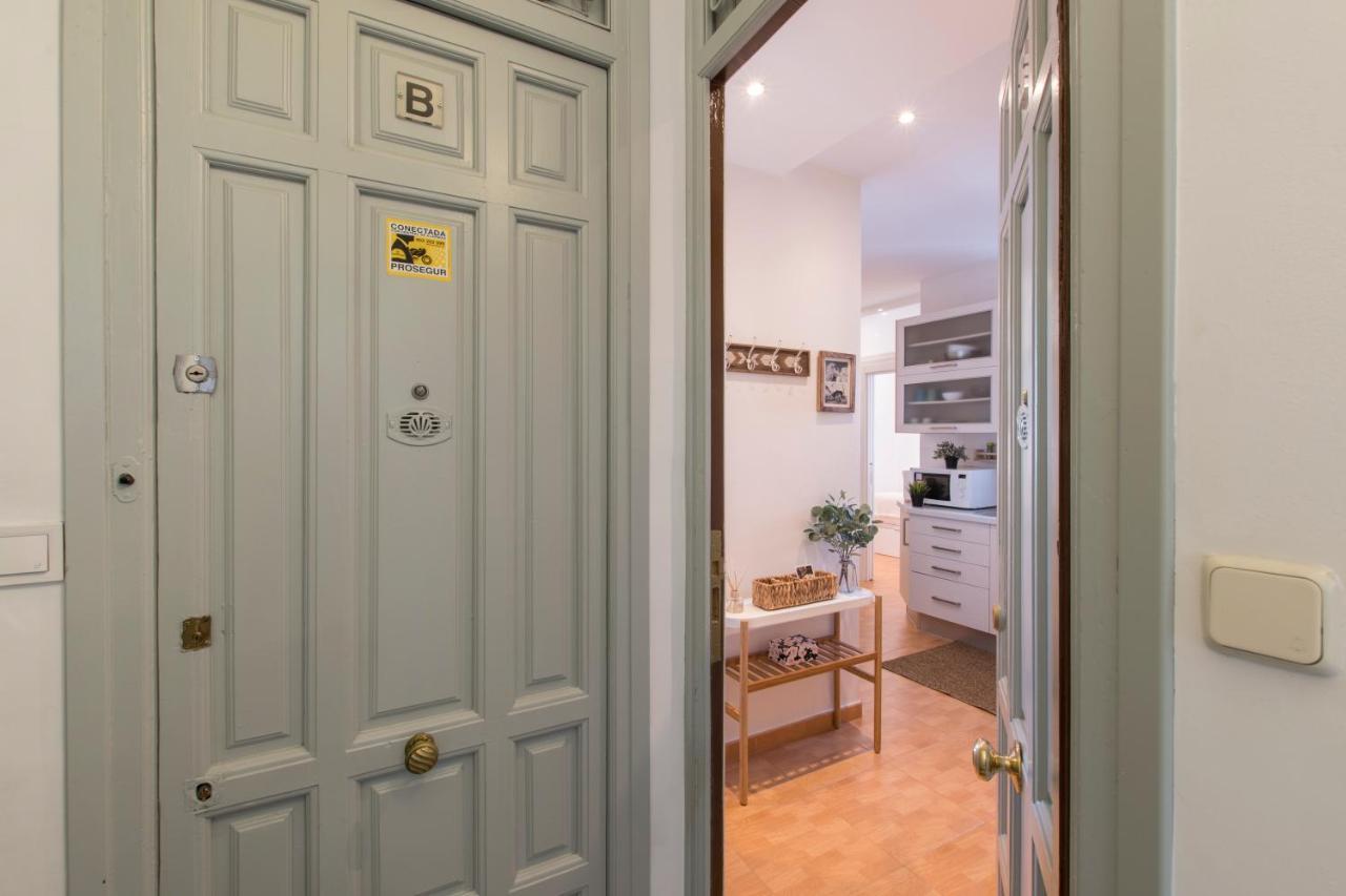 マドリードFee4Me. Elegant Flat A Few Minutes From Atocha.アパートメント エクステリア 写真