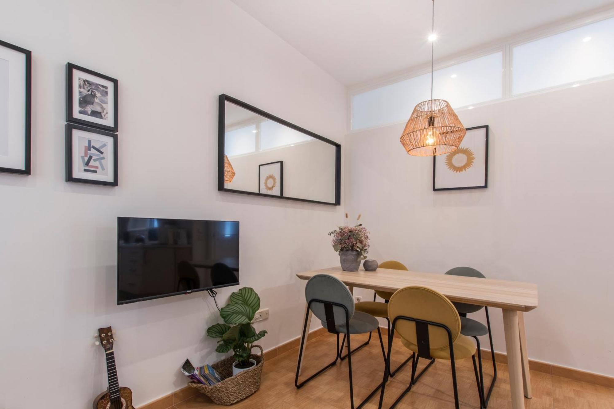 マドリードFee4Me. Elegant Flat A Few Minutes From Atocha.アパートメント エクステリア 写真